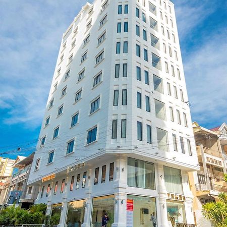วี บูทิก โฮเต็ล - บีเคเค Hotel พนมเปญ ภายนอก รูปภาพ