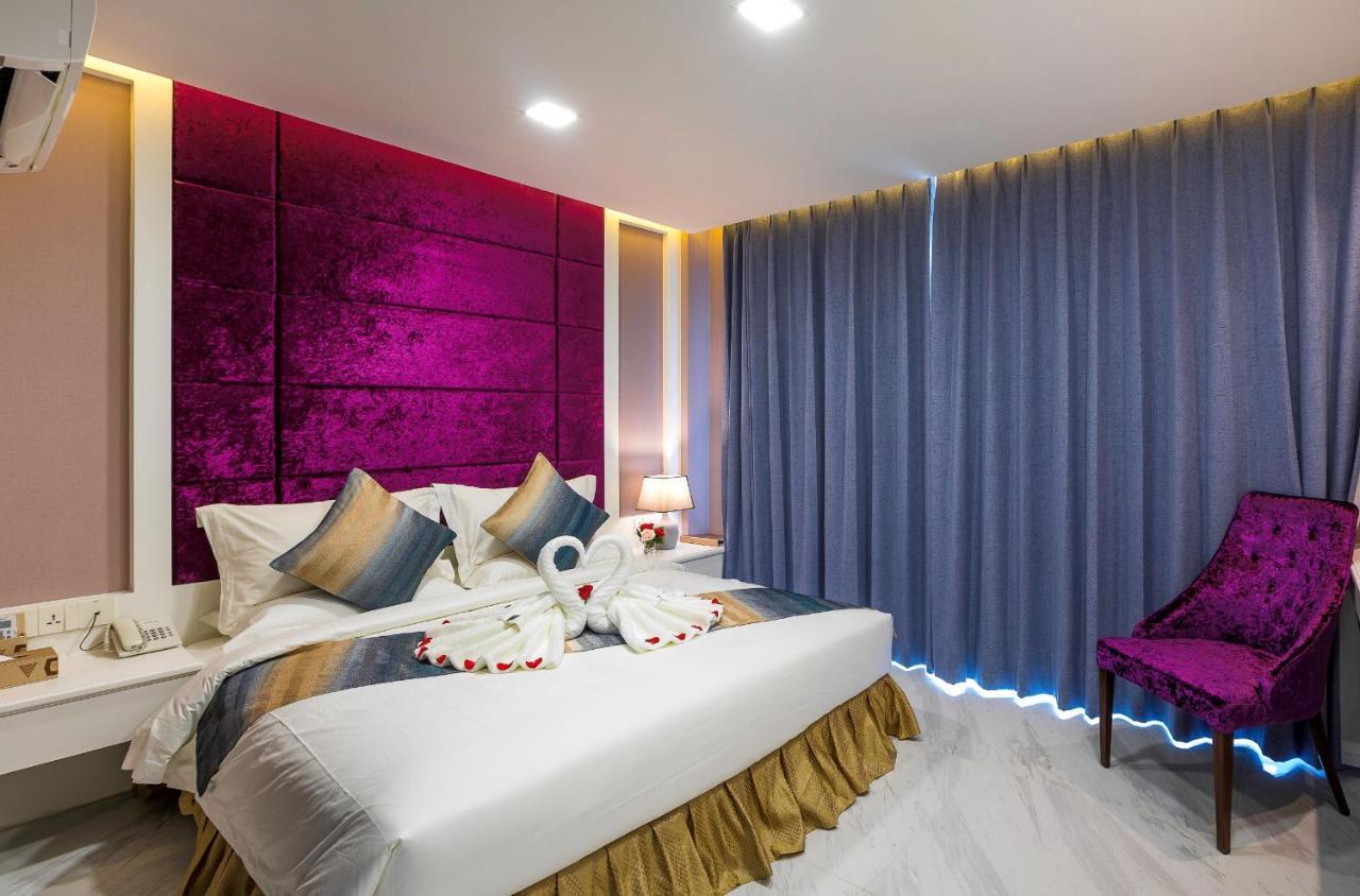 วี บูทิก โฮเต็ล - บีเคเค Hotel พนมเปญ ภายนอก รูปภาพ